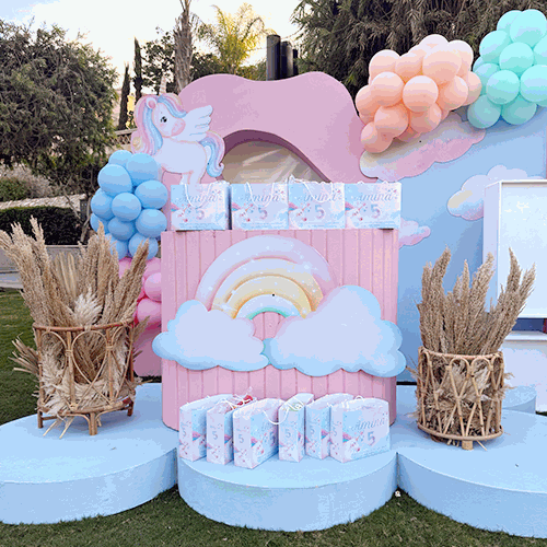Birthday party favors by Peekabox