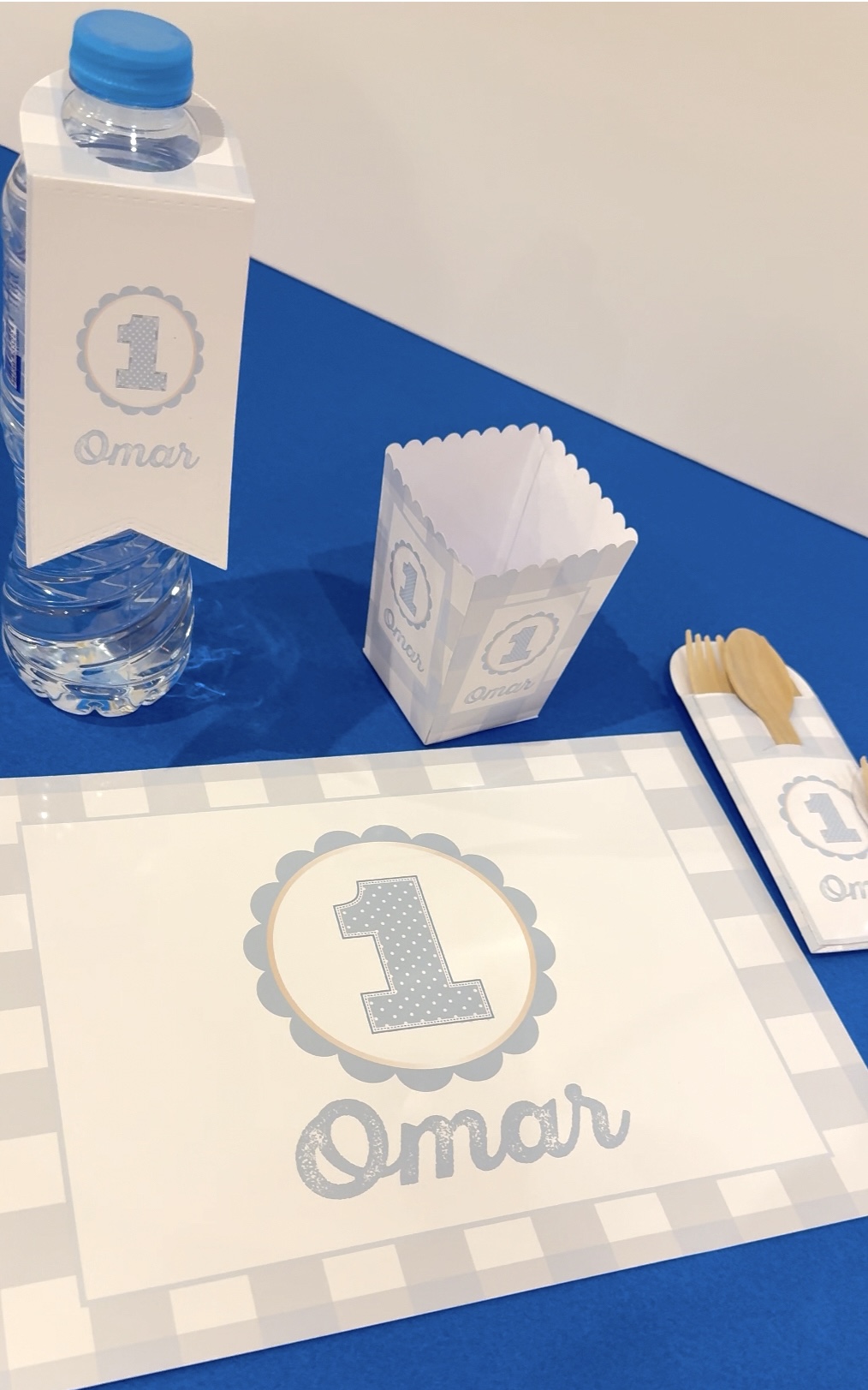 Personalized party tableware